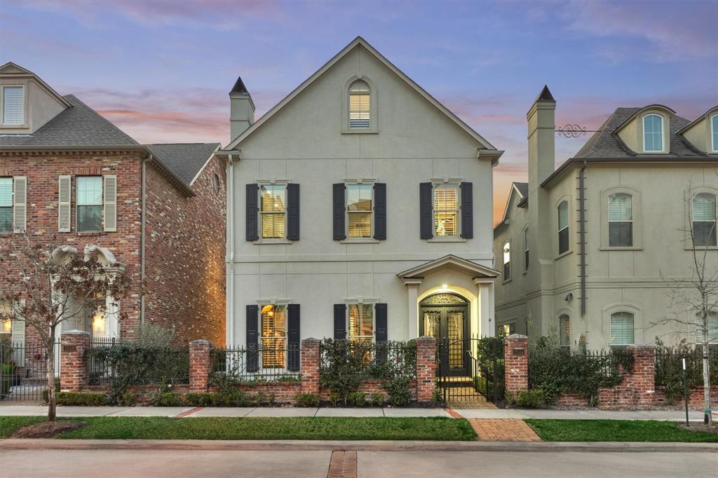 2514 Lake Front Cir
