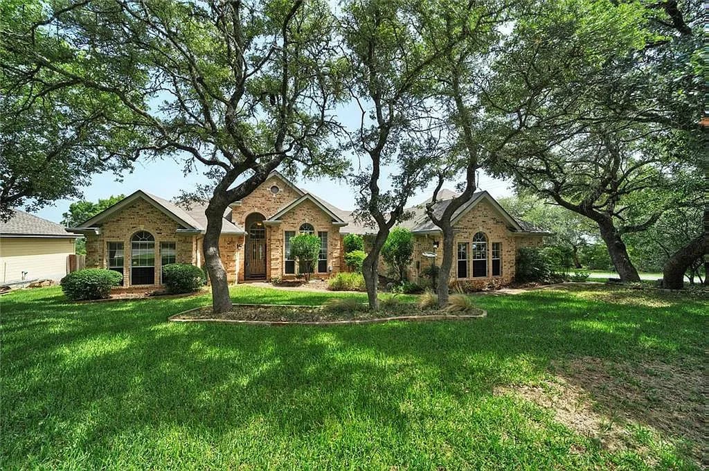 9302 Stallion Dr