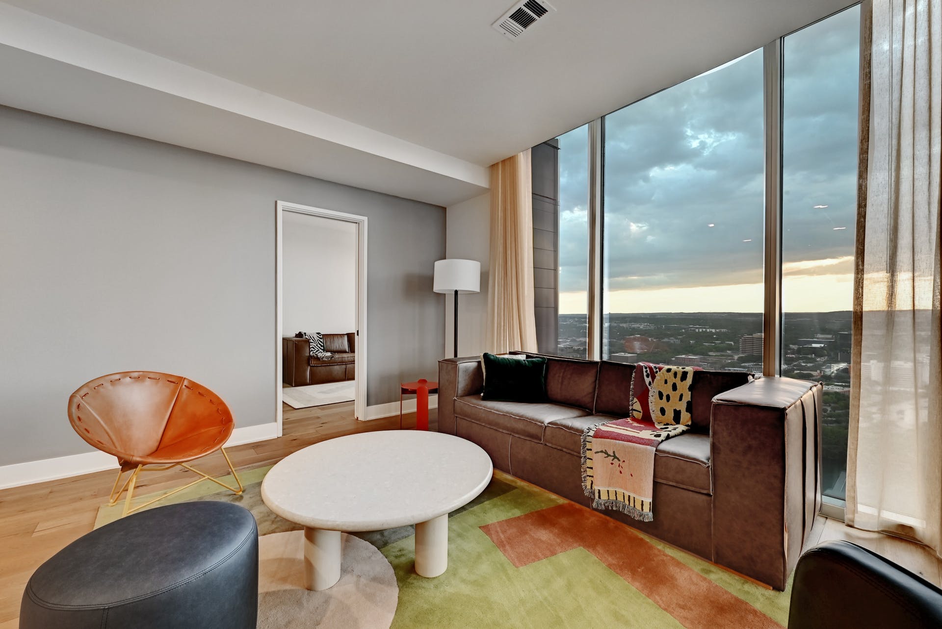 48 East Avenue #3201