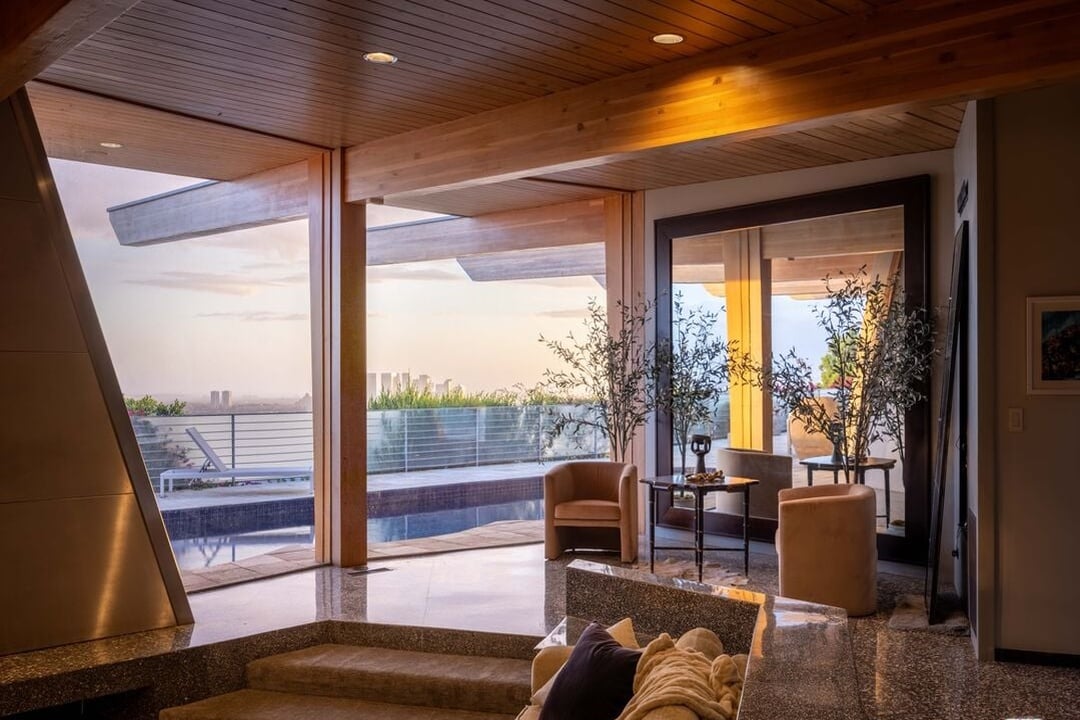 Orion Crest, Devlin Dr, 90069