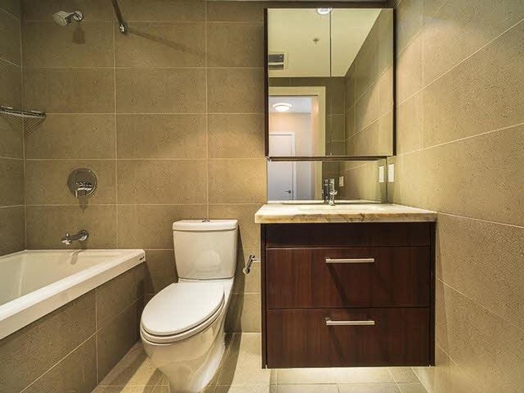 138 W 1st Ave, #407