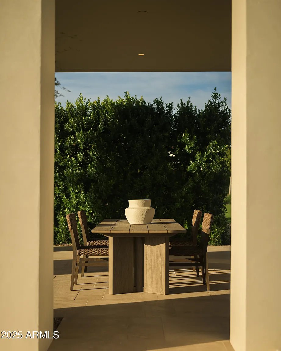 4510 E Maderos Del Cuenta Drive