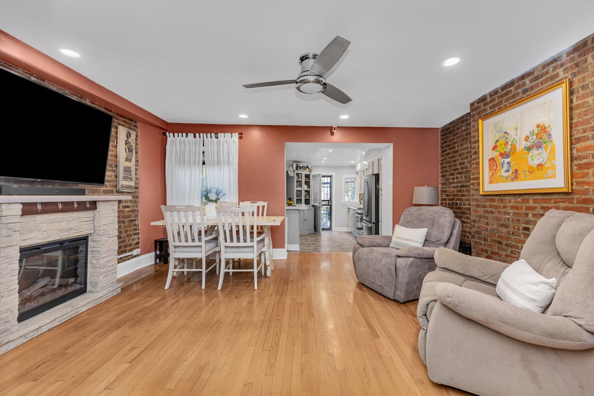807 Lincoln Place 