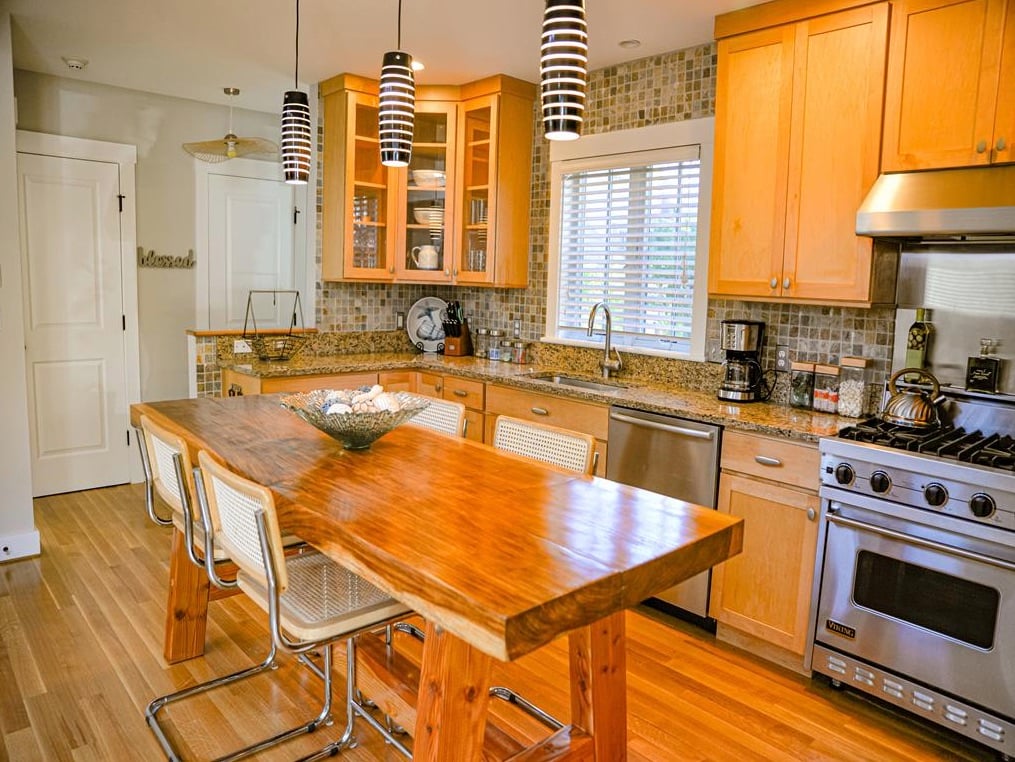 12 Pocasset Ave
