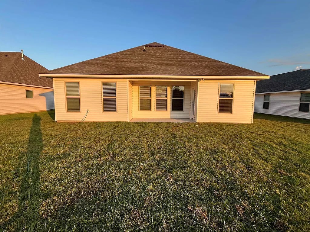 135 Headland Dr