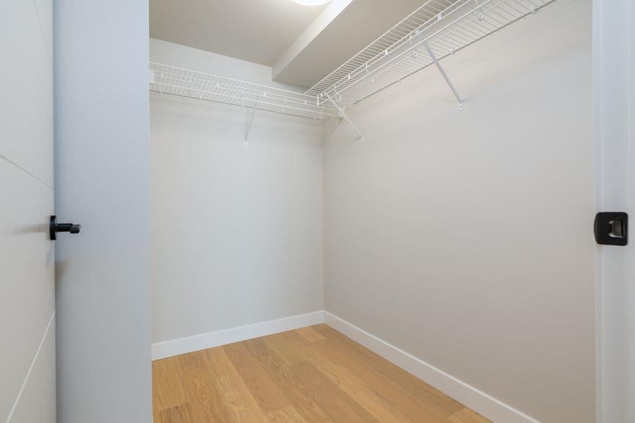 310-2508 Fraser St