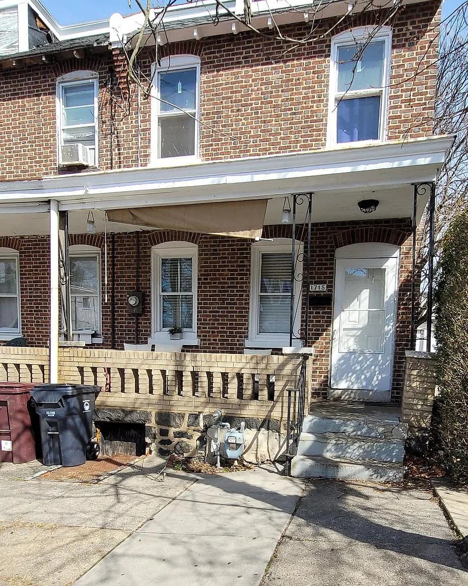 1715 W 8th St