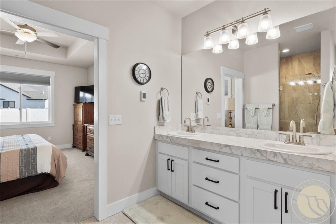 3110 Falcon Cir