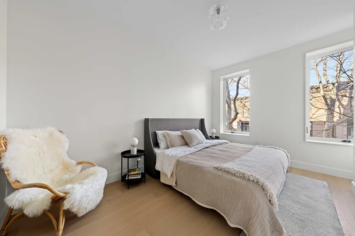 286 1st Street #2