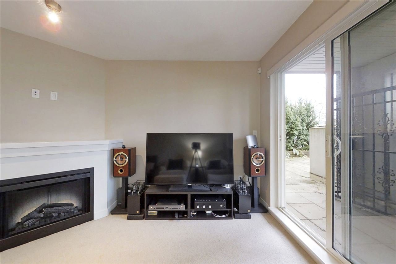108-6800 Eckersley Rd