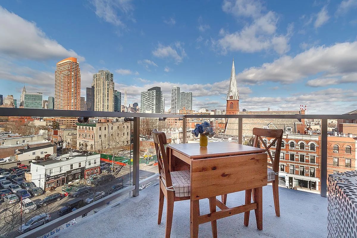 10-17 Jackson Ave #6F