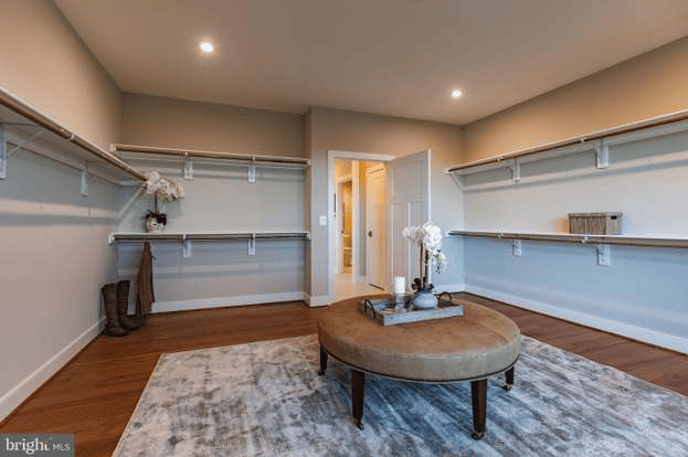 Discover a New Build Tour of 38553 Palatine Lane in Lovettsville with Diana Geremia, Realtor