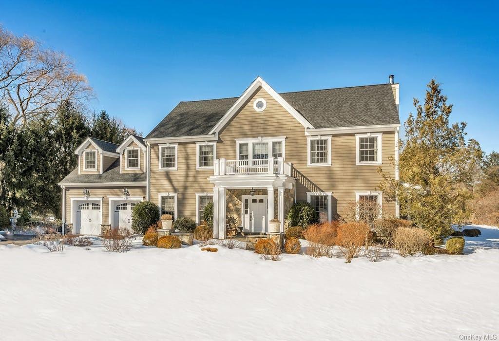 23 Carleton Ave