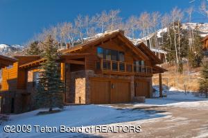 3086 Garnet Rd