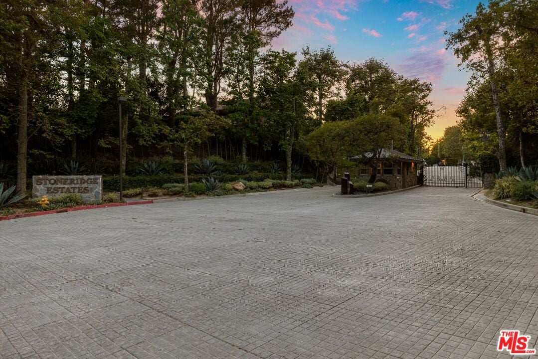 Stone Ridge Ln, 90077