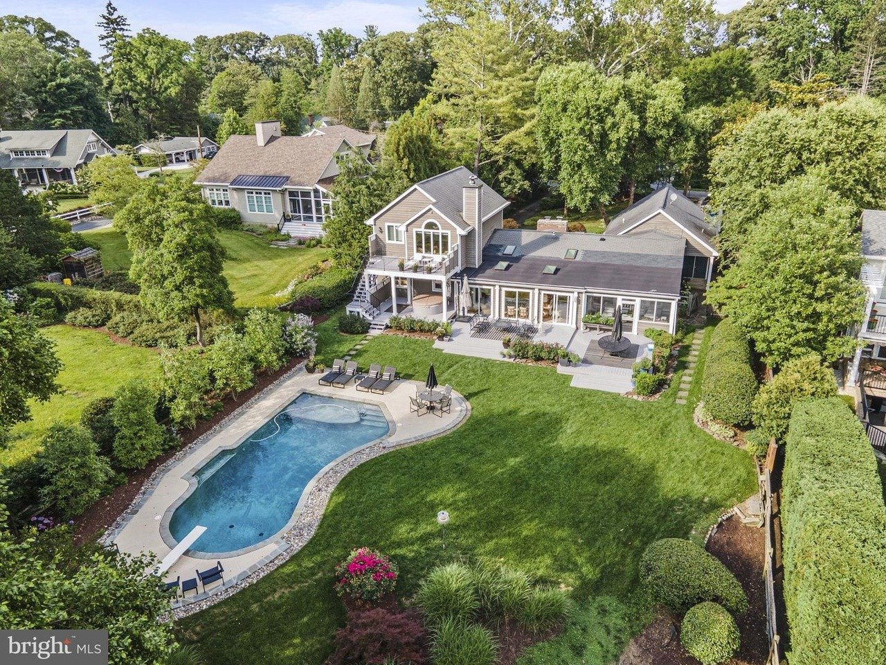 210 Old County Rd