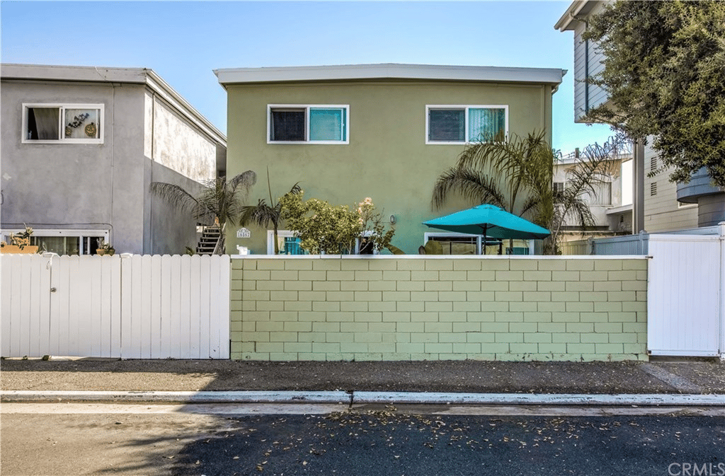 16862 12th St 1 Sunset Beach, CA 90742