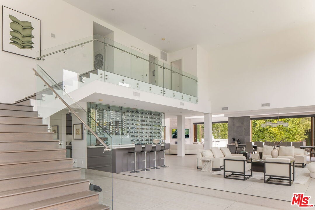 Aurelian Pavilion, W Sunset Blvd, 90049