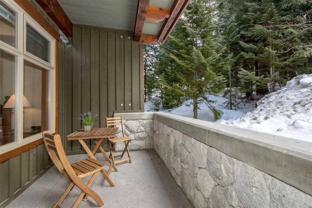 4660 Blackcomb Wy #222