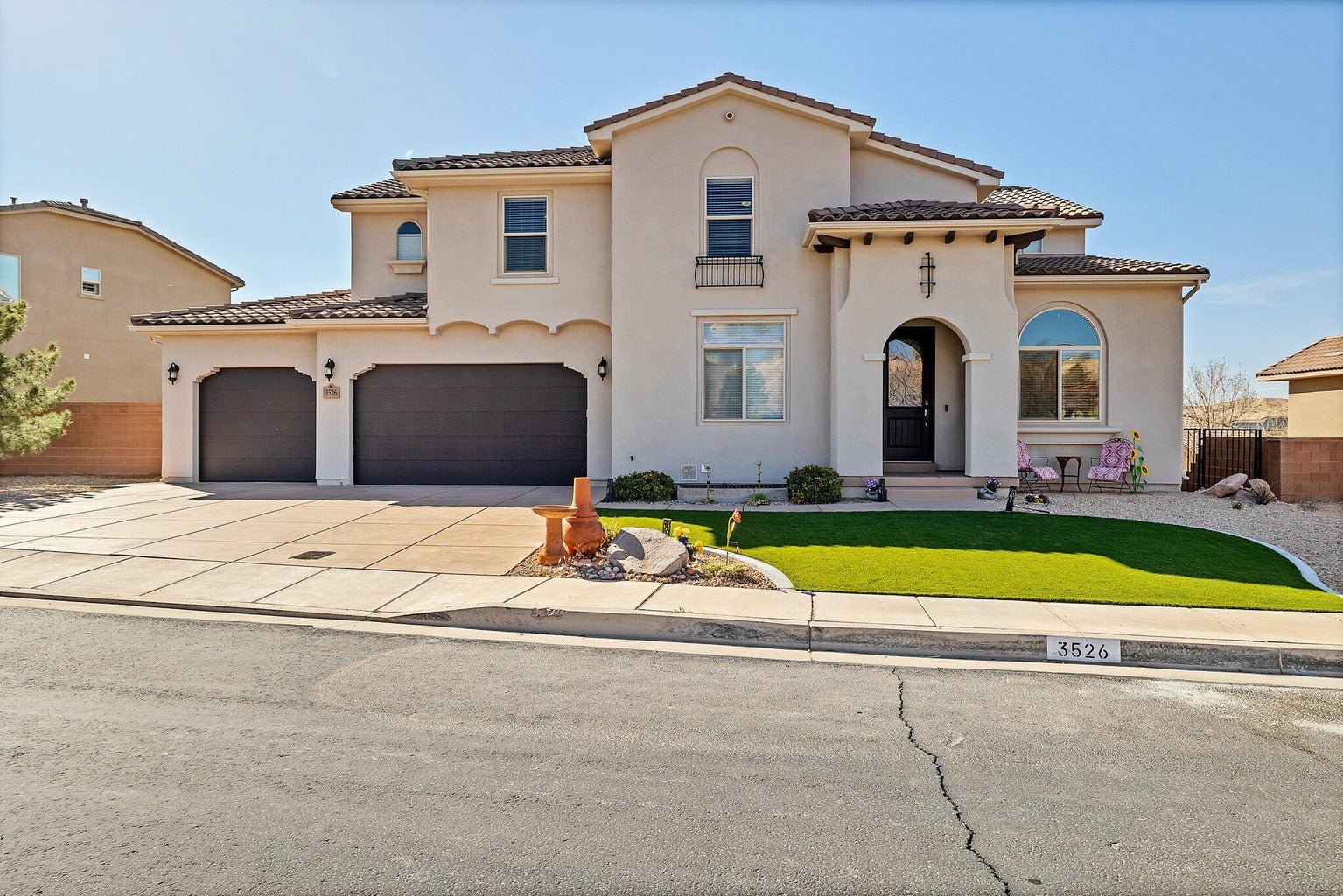 3526 S Barcelona Dr