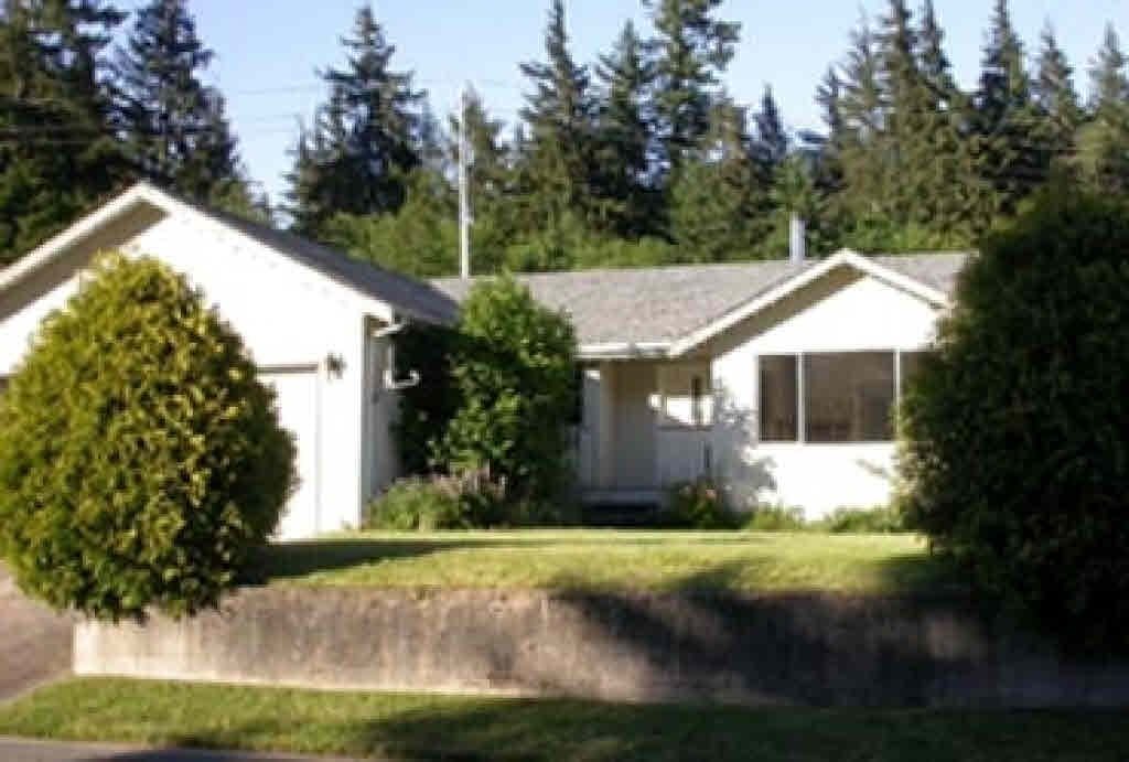 1002 Cypress Pl