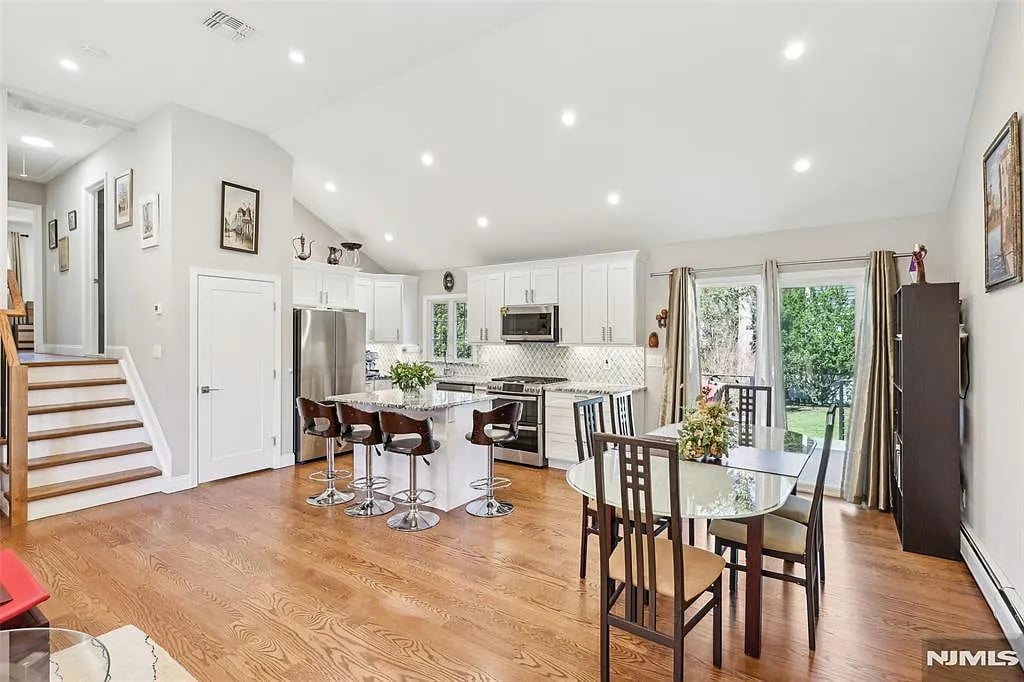 1 Diamond Court
