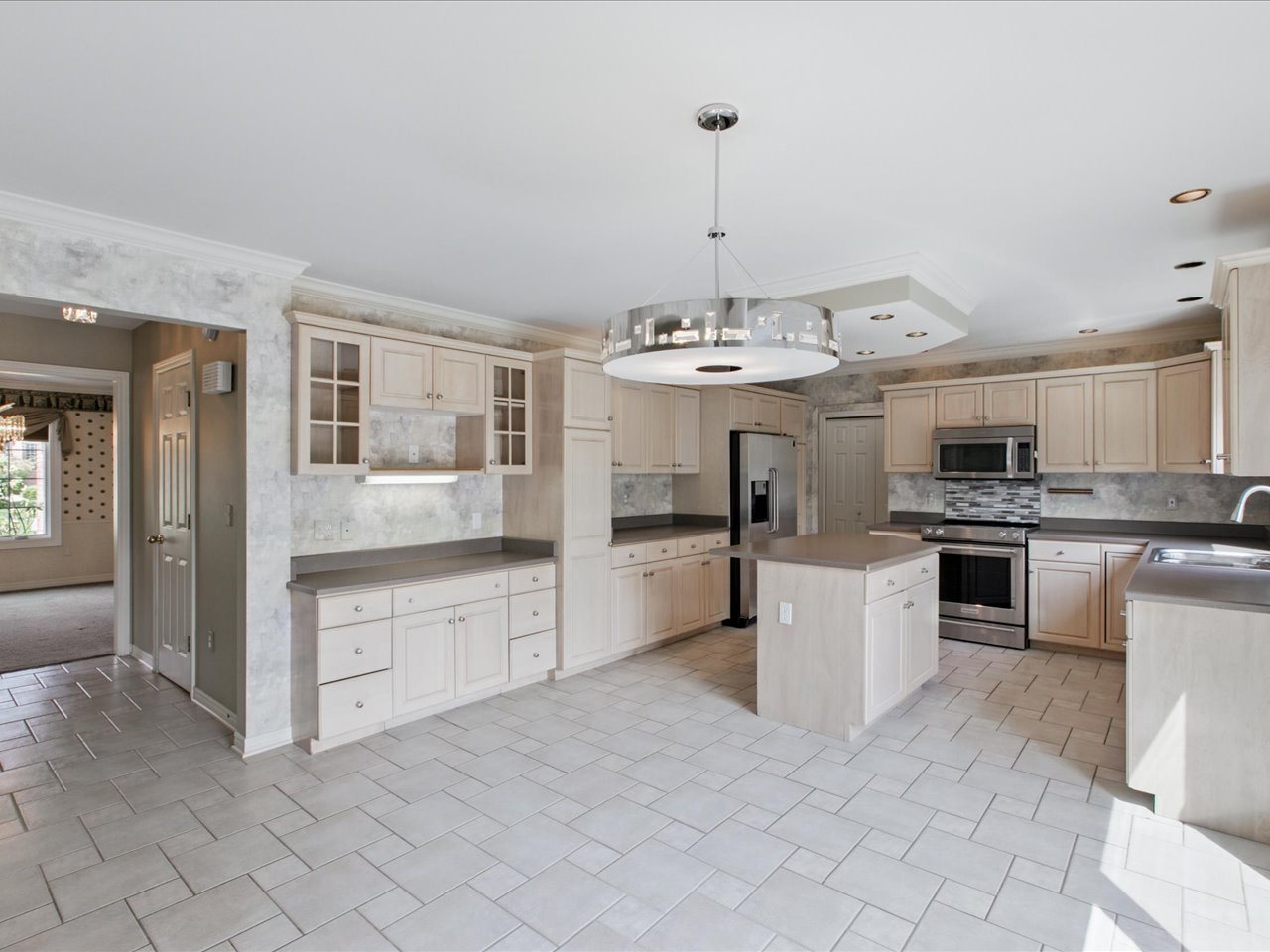 2849 Shorewood Blvd., Fort Gratiot, MI  48059