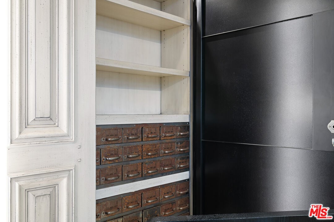 Century Woods Dr, 90067