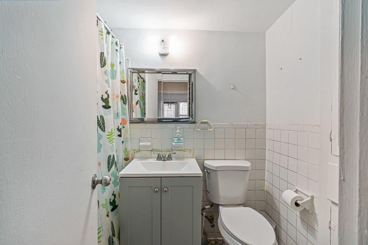89-15 Parsons Boulevard #3J