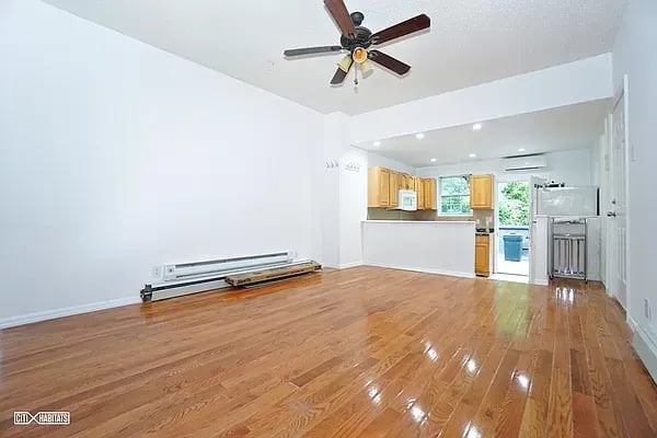 1072 De Kalb Avenue Unit: 2
