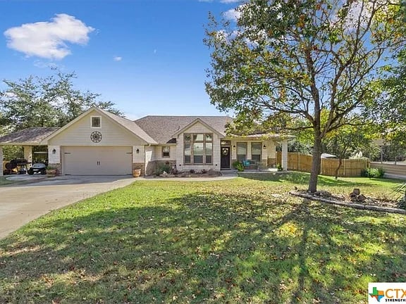 3065 Camelot Ln