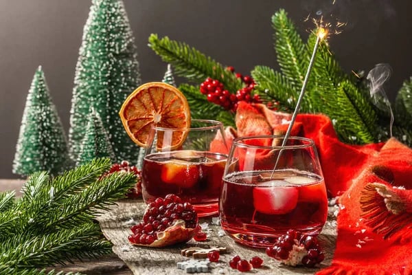 Delicious Holiday Drink Ideas for Every Taste