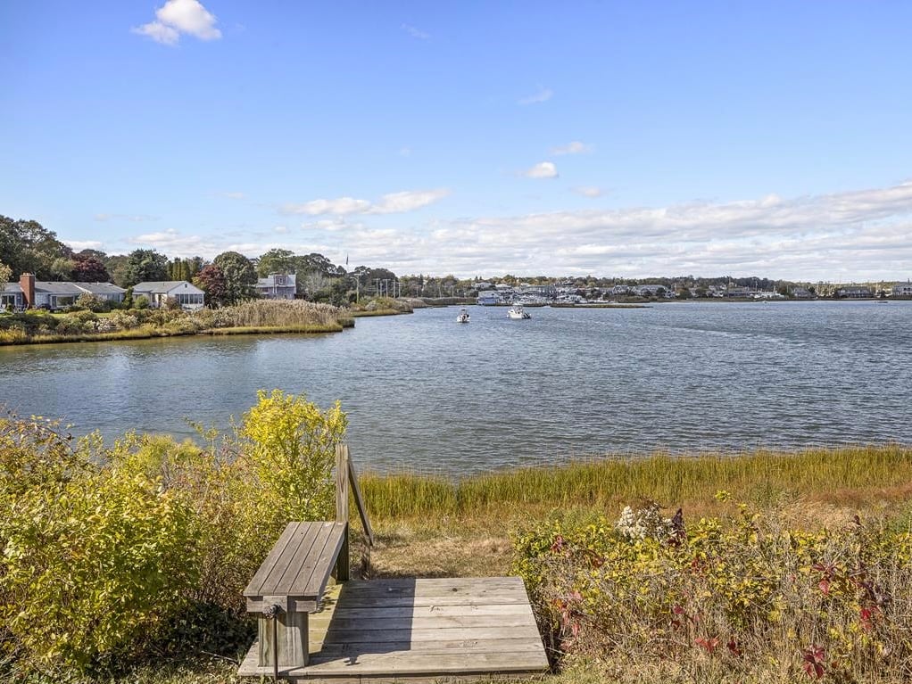 26 Hines Point