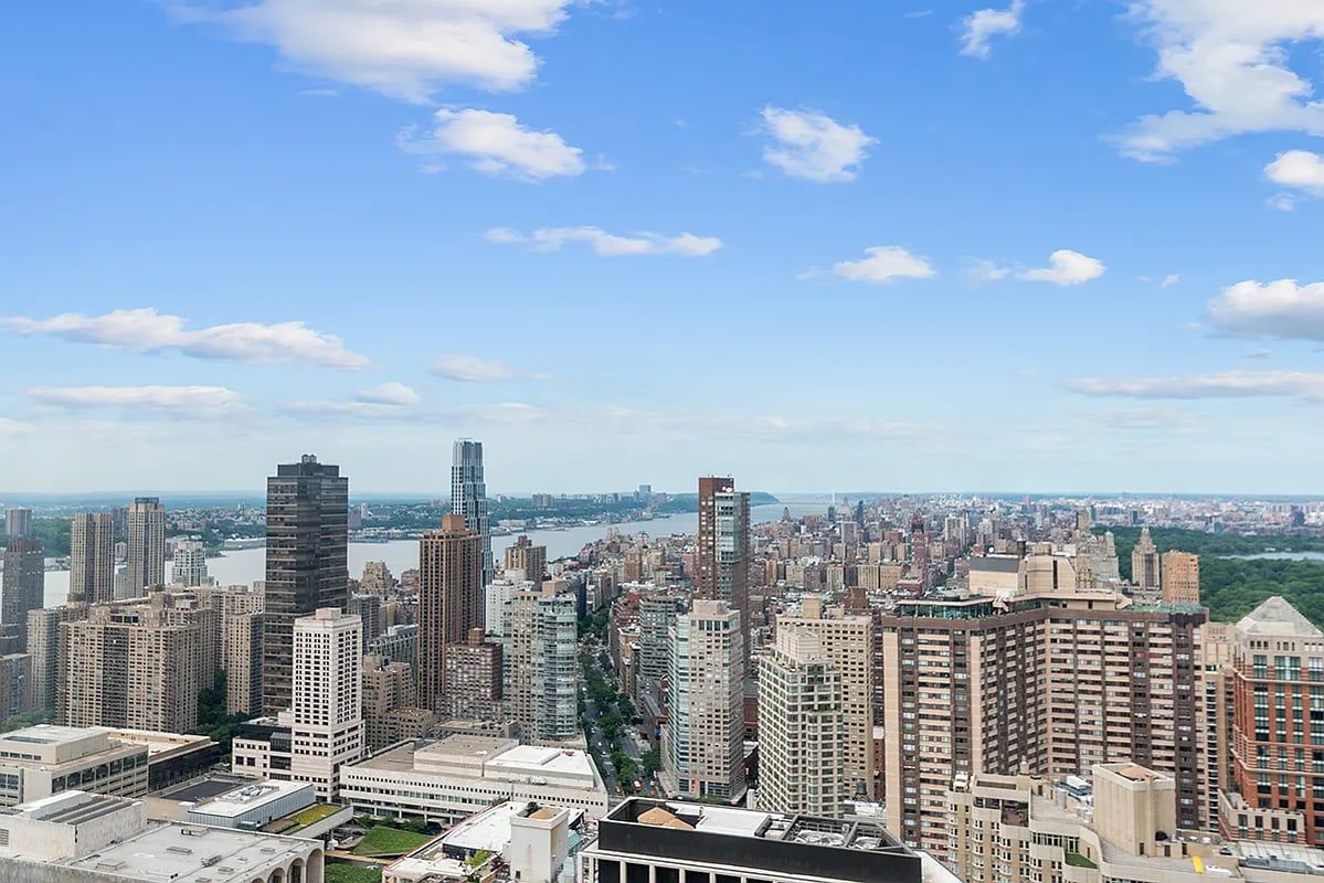 80 Columbus Cir, #67A