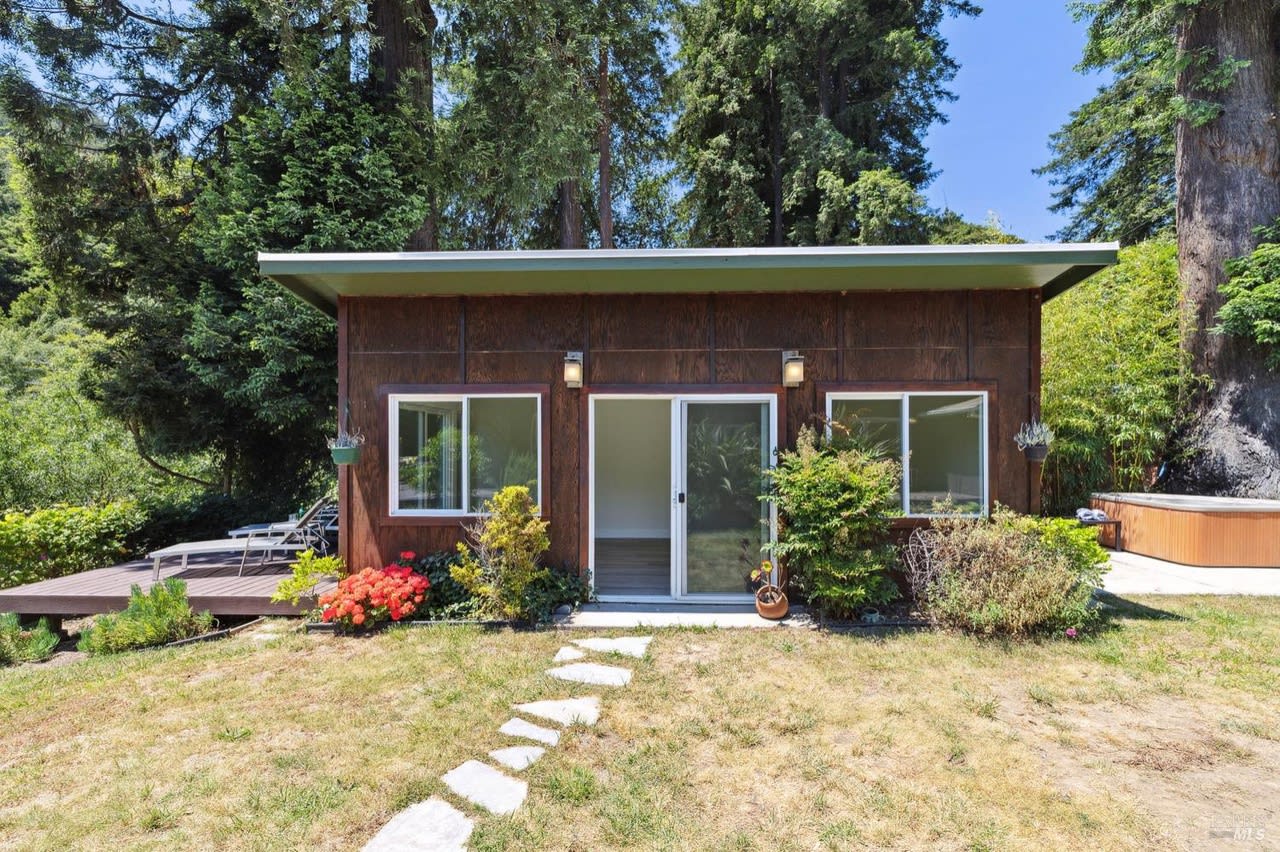 705 Austin Creek Rd