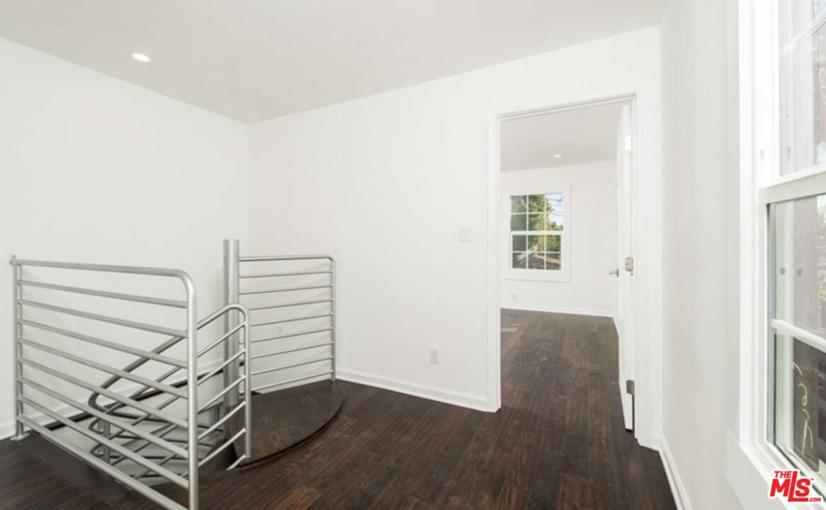 848 N La Jolla Ave