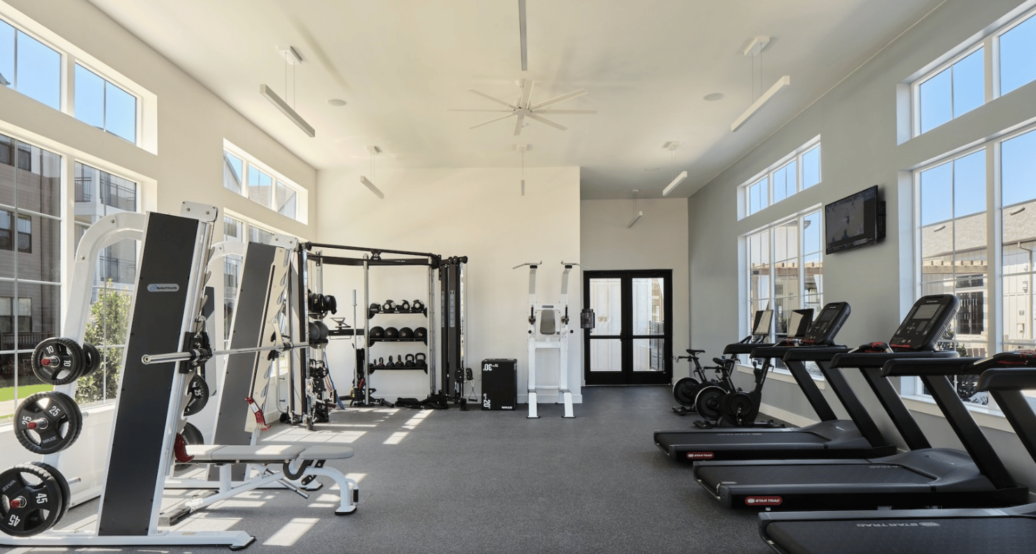 10 Weeks Free + $2500 Gift Card + Move in gift!