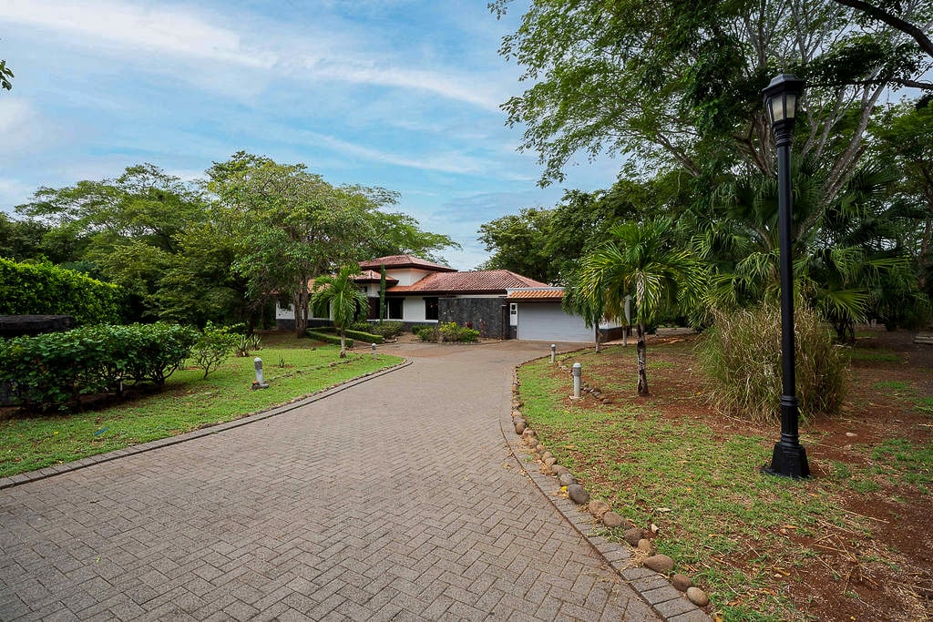 Casa Armonía | Spanish Colonial Estate in Hacienda Pinilla