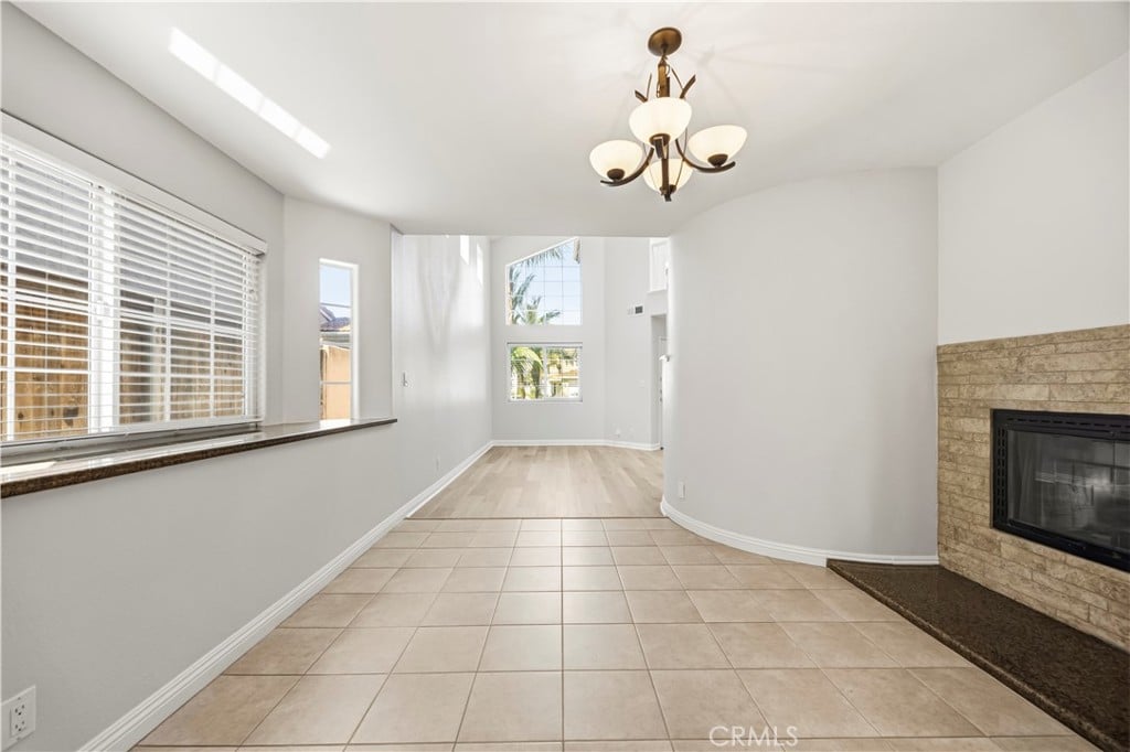 3129 San Helena Dr