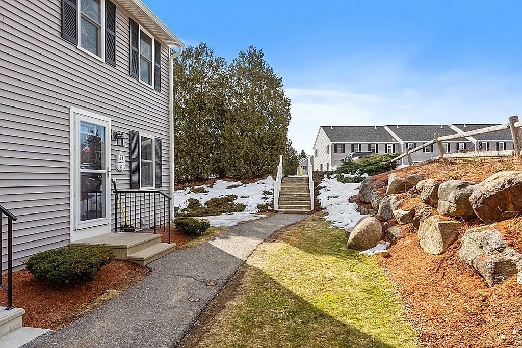 53 Olde Colonial Dr, APT 6