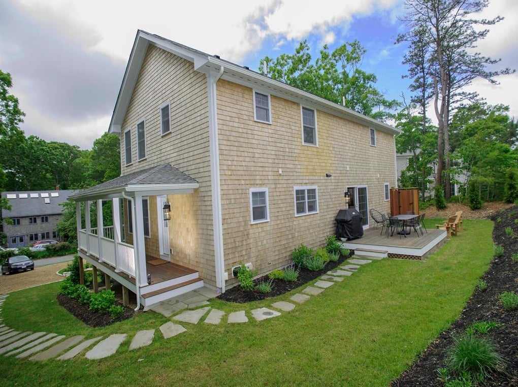 151 Tashmoo Ave