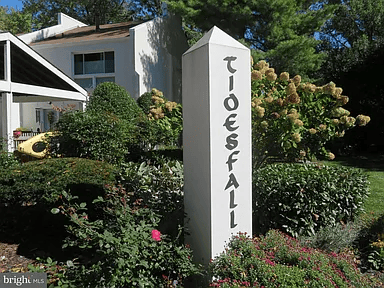 10301 Wilde Lake Ter