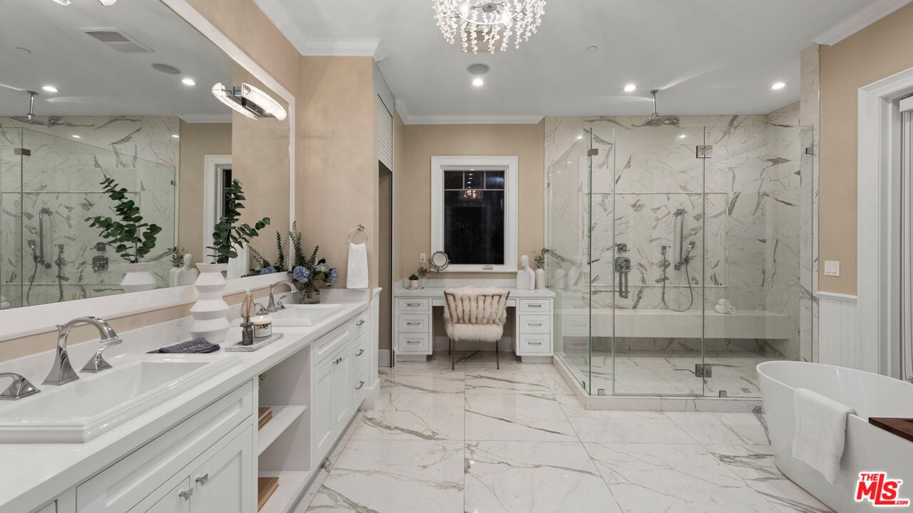 Luminor Heights, Laurel Canyon Blvd, 90046