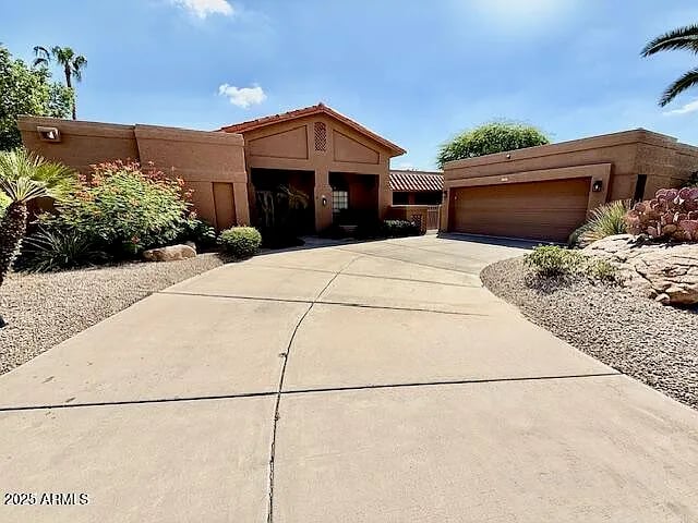 10905 E Tierra Drive
