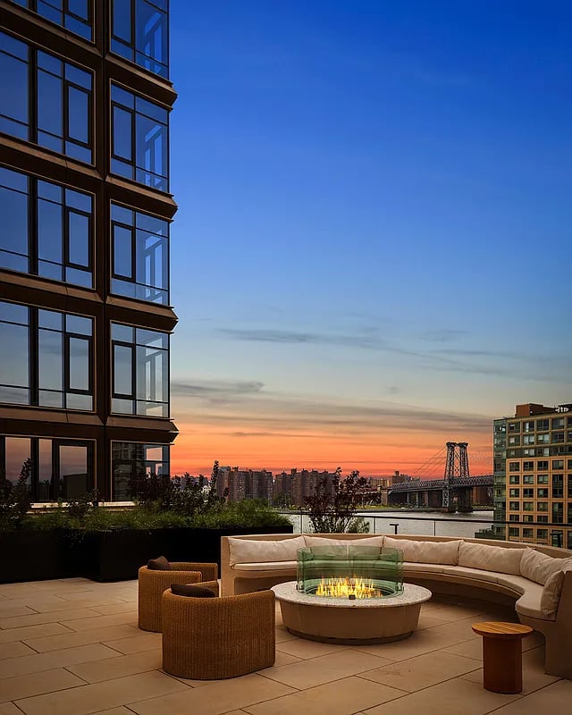 480 Kent Ave, #PHB