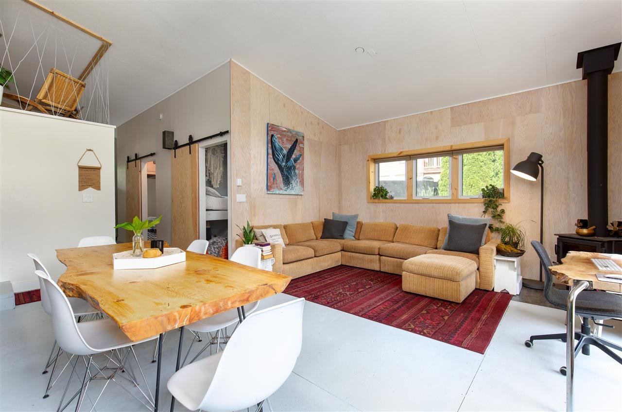 1428 Collins Rd