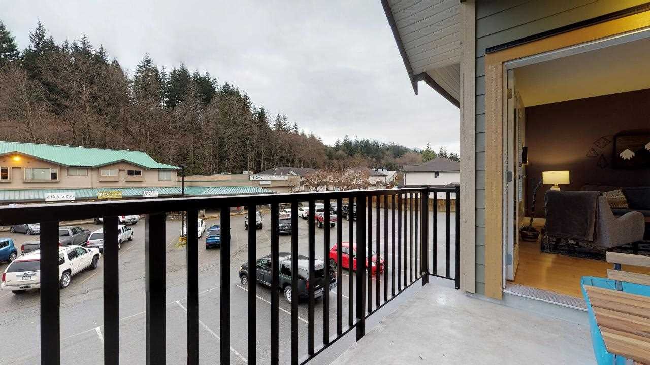 1909 Maple Dr, #205