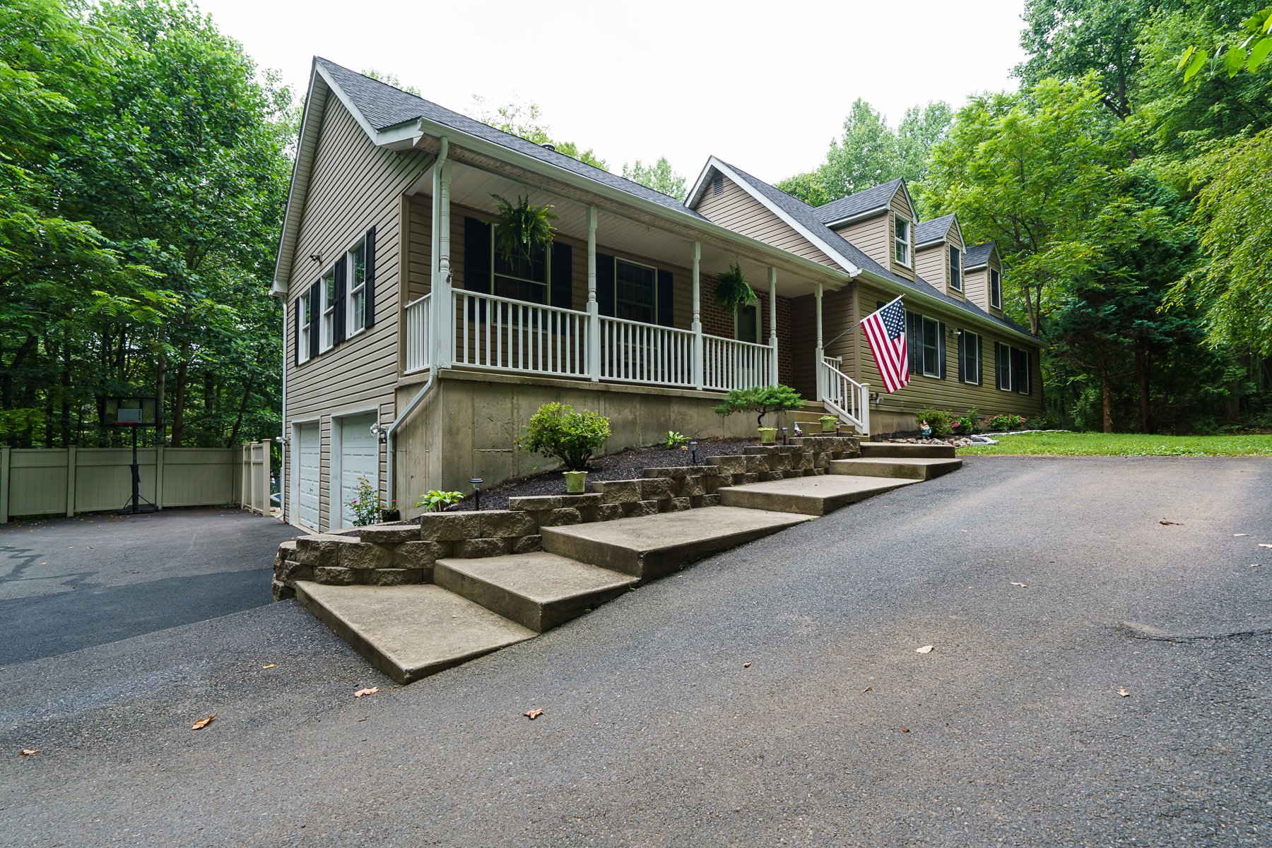 6511 Glen Road