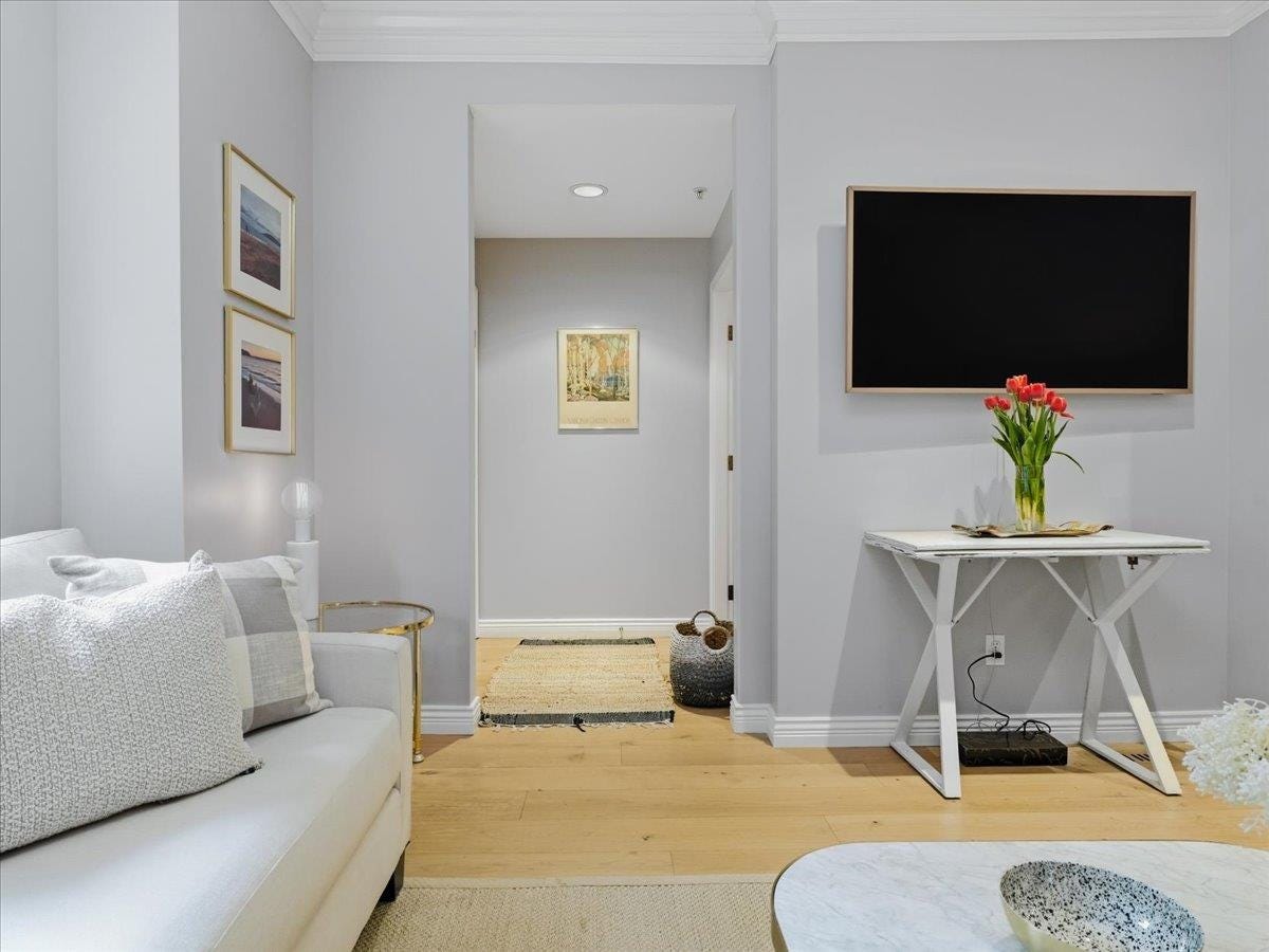 11-2688 Mountain Highway