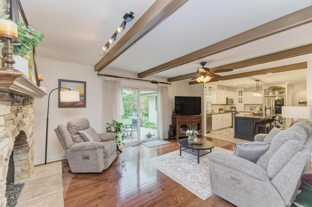 10S607 Glenn Drive